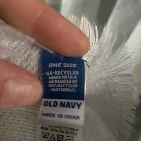 Old Navy Gray & White Plaid Blanket Scarf | One Size | New - Picture 3 of 5